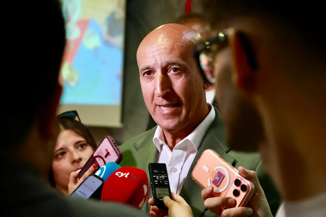 La Fundaci&oacute;n Secretariado Gitano de Le&oacute;n organiza un Encuentro Educativo en Abierto, al que asiste el alcalde de Le&oacute;n, Jos&eacute; Antonio Diez. Campillo. Ical