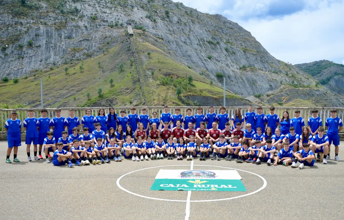 Santa Luc&iacute;a de Gord&oacute;n (Le&oacute;n) acoge el VIII Campus de Balonmano Juan&iacute;n Garc&iacute;a. Ical