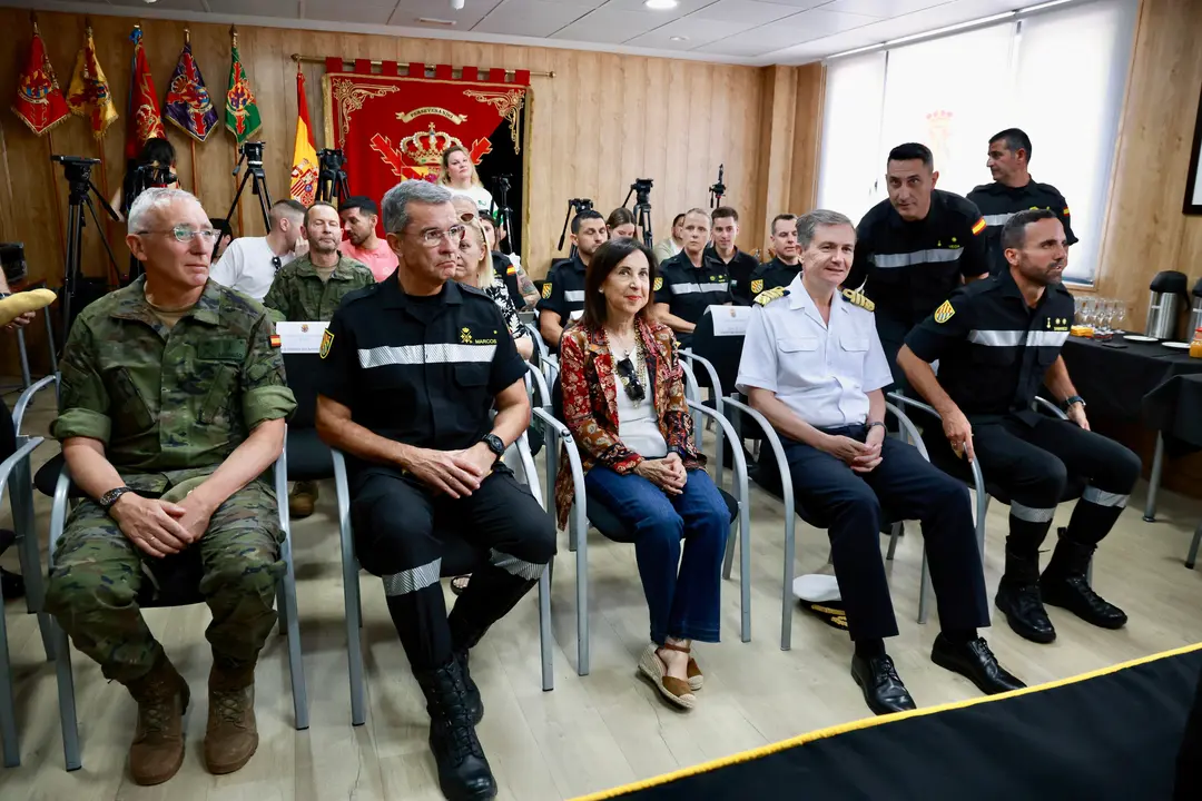La ministra de Defensa, Margarita Robles, visita el Quinto Batall&oacute;n de Intervenci&oacute;n en Emergencias y la Unidad de Drones de la Unidad Militar de Emergencias