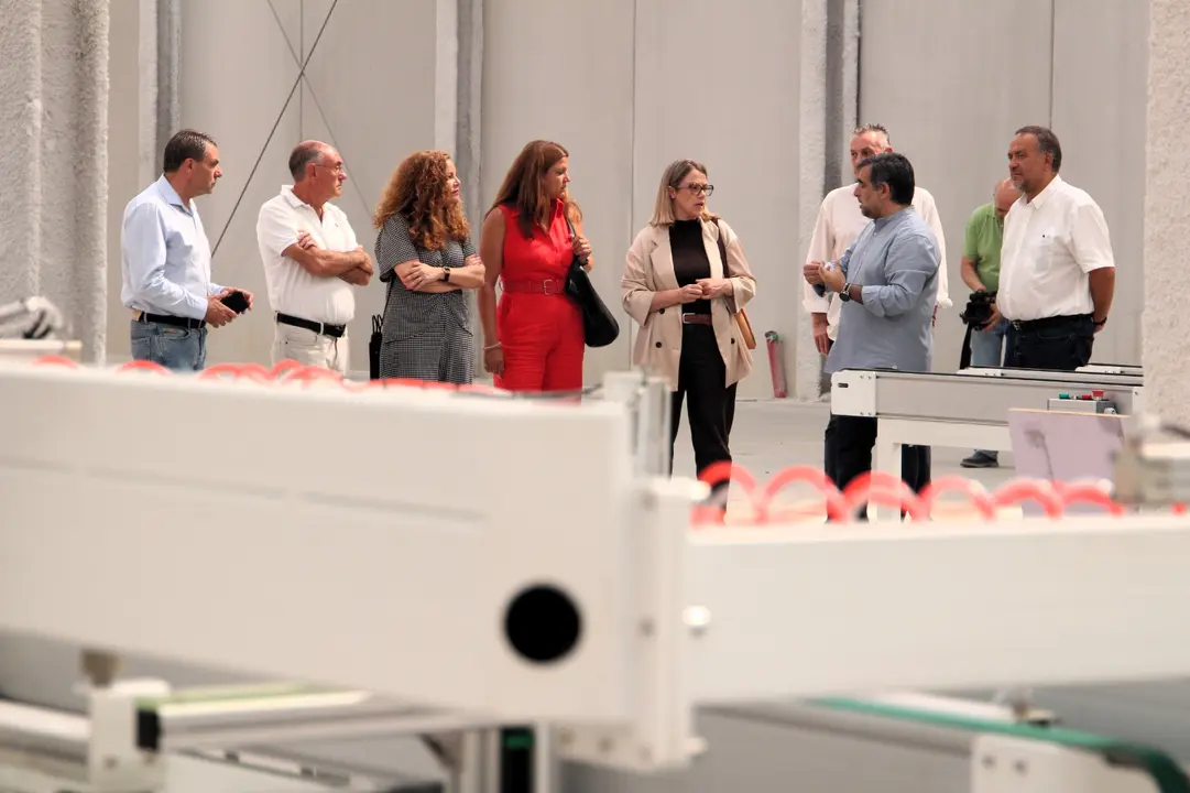 La directora del ITJ visita la finalizaci&oacute;n de obras de la planta de reciclaje de m&oacute;dulos fotovoltaicos en Bembibre