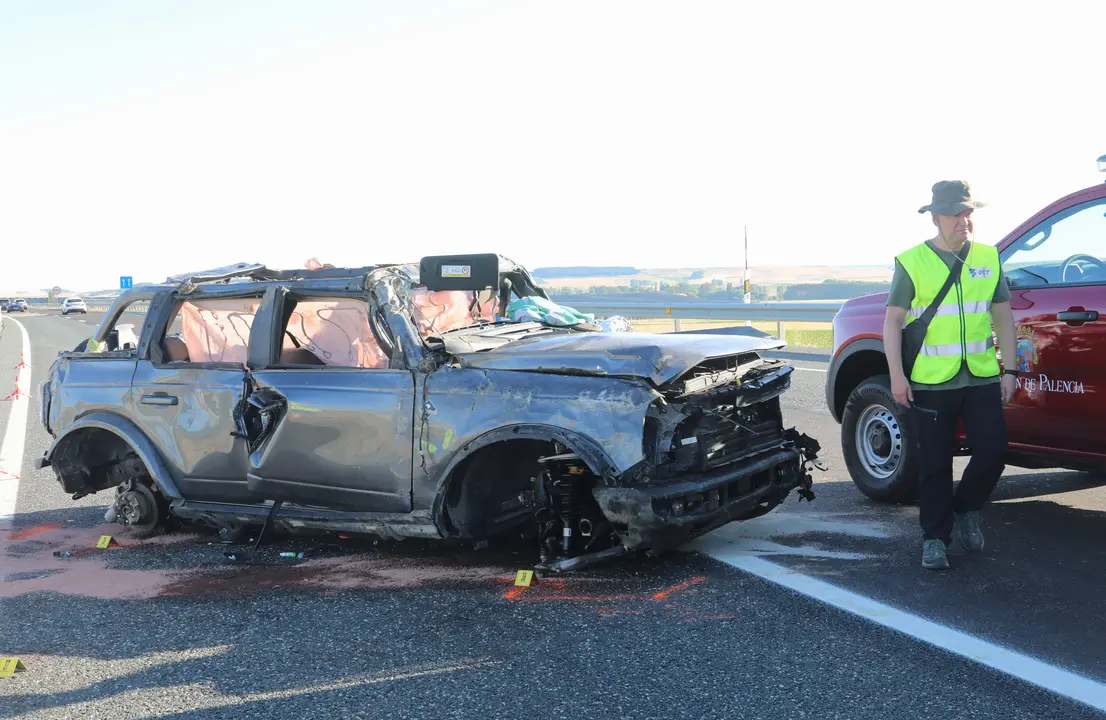 Cuatro fallecidos de una familia y una ni&ntilde;a herida muy grave en un accidente en la A-67, en Herrera de Pisuerga (Palencia) La principal hip&oacute;tesis sobre la causa del siniestro es una posible somnolencia del conductor