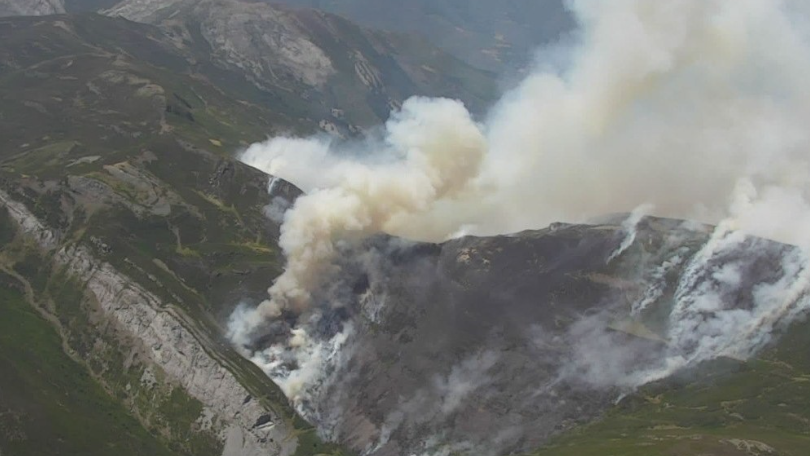 Incendio en Canseco (2)