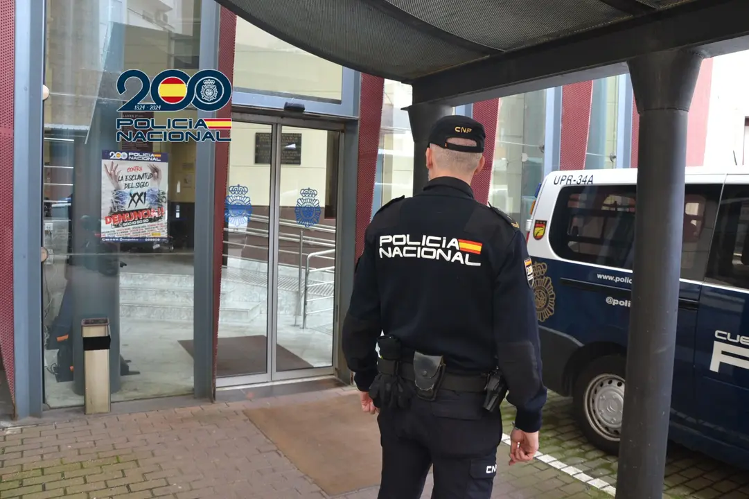 Polic&iacute;a Nacional
