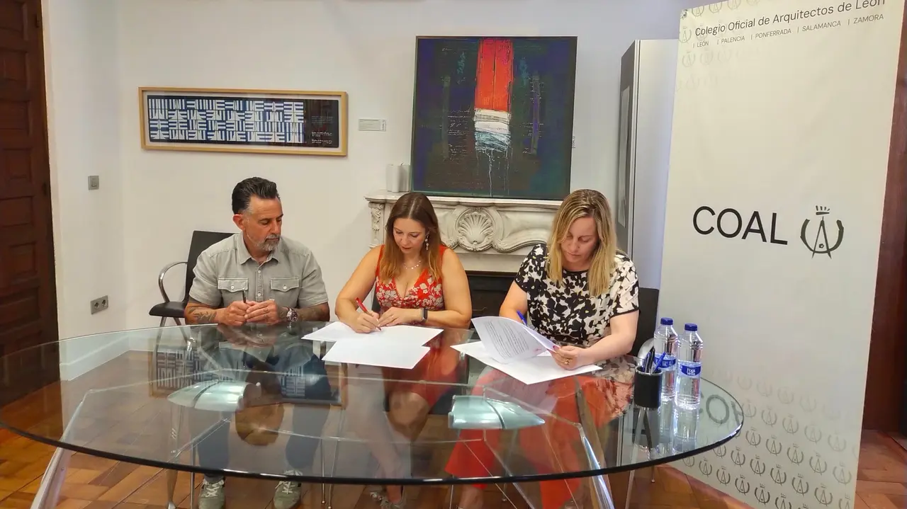 Acuerdo entre el  Ayto Boca de Hu&eacute;rgano y COAL para reducir plazos en adjudicaci&oacute;n de licencias urban&iacute;sticas - L24H