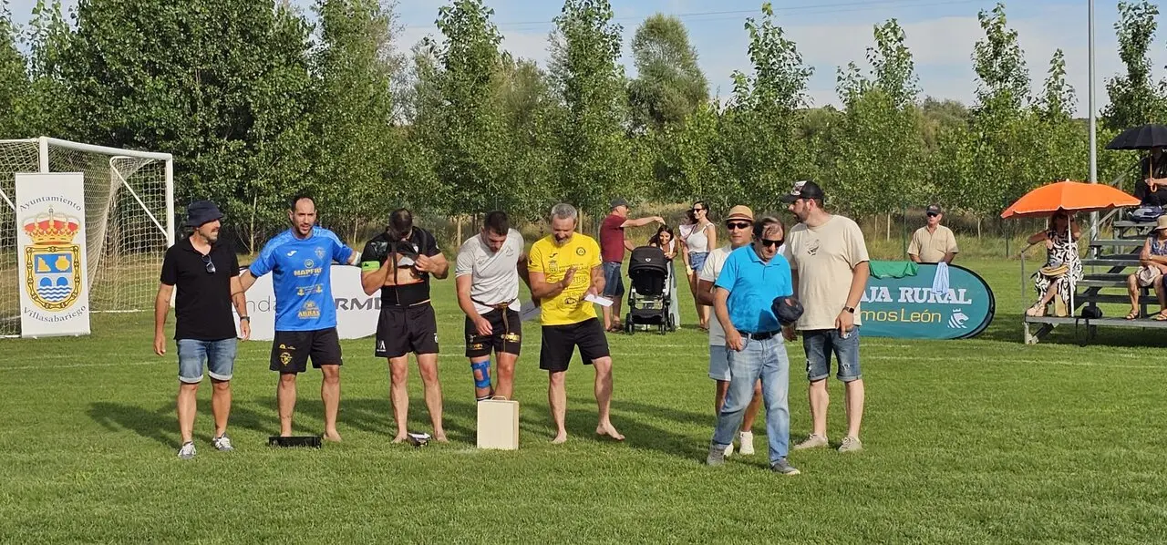 Corro de lucha leonesa Villafa&ntilde;e Semipesados 18 07 2026 (12)