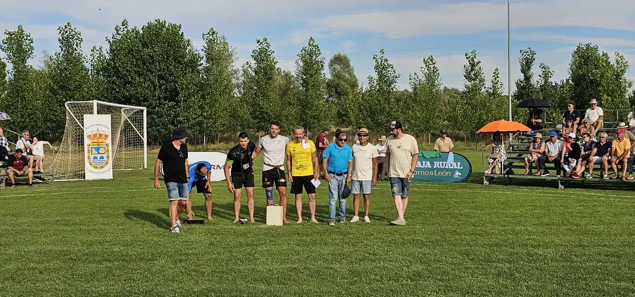 Corro de lucha leonesa Villafa&ntilde;e Semipesados 18 07 2026  (3)