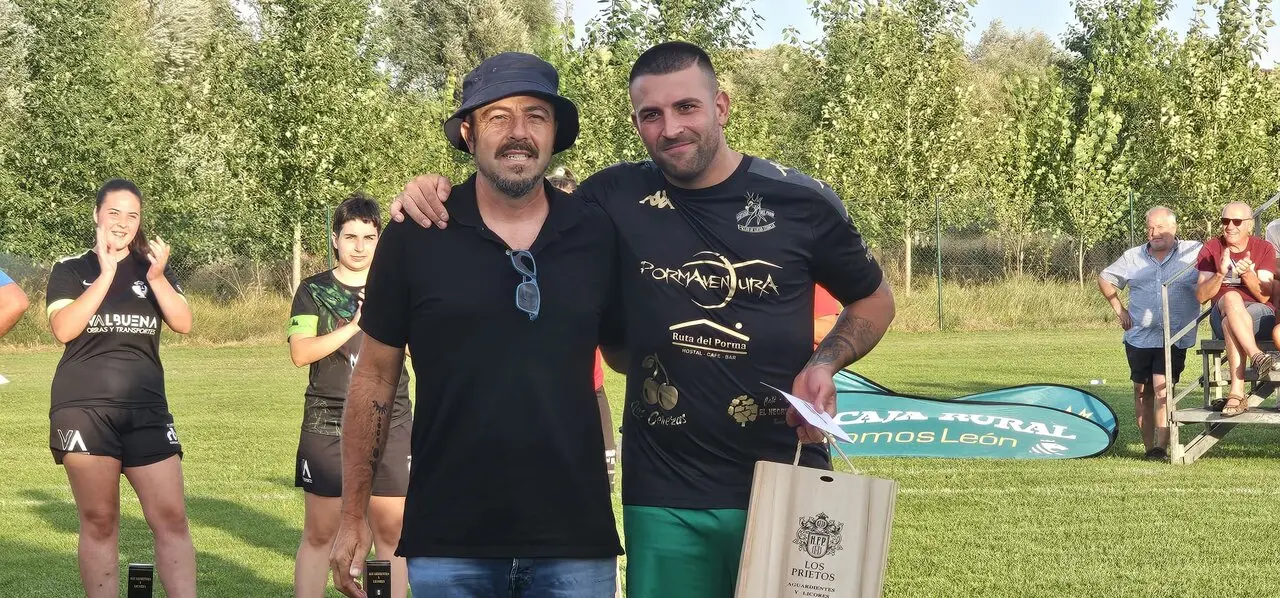 Corro de lucha leonesa Villafa&ntilde;e 18 07 2026 Pesados (3)