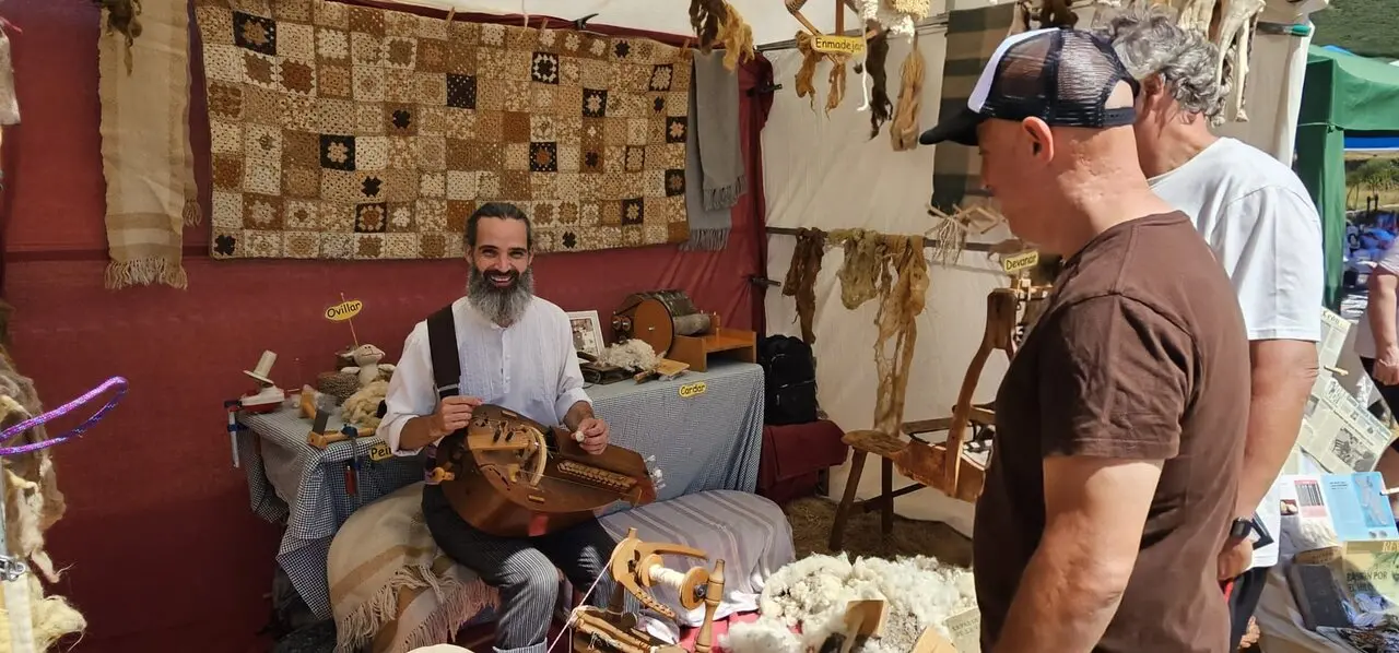 Feria de las tradicionaes Murias de Paredes 12