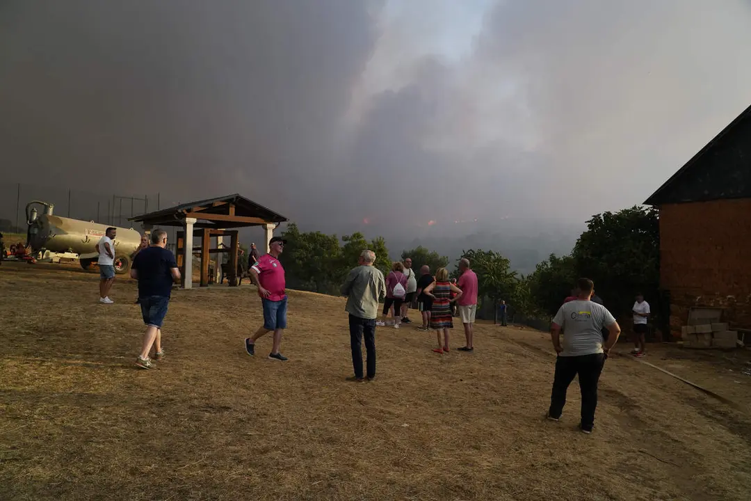 La localidad de Turienzo Casta&ntilde;ero (Le&oacute;n), afectada por el incendio declarado de nivel 2