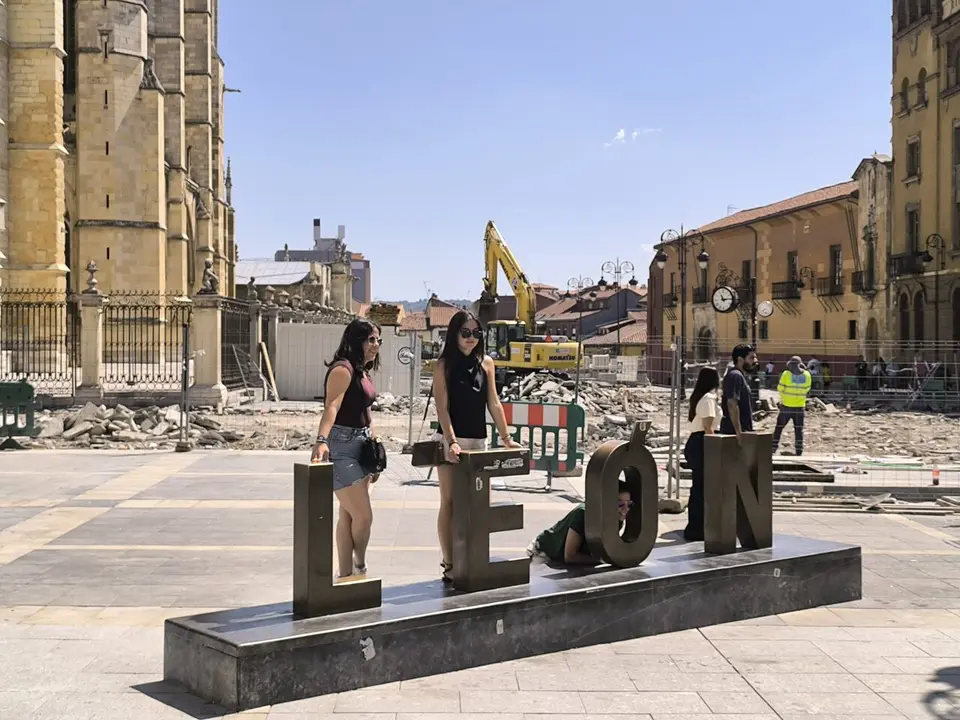 Letras de Le&oacute;n. Plaza de Regla