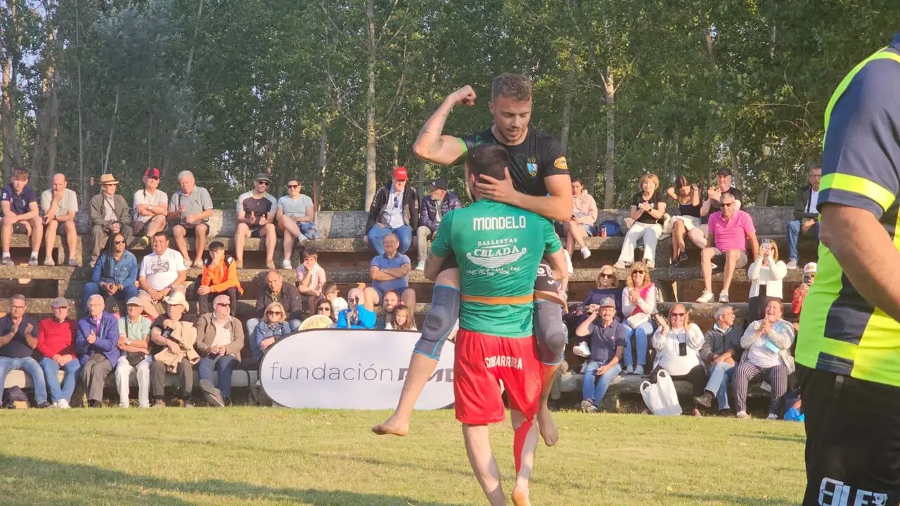 Corro de lucha leonesa en Gradefes 2026. Ligeros (19)