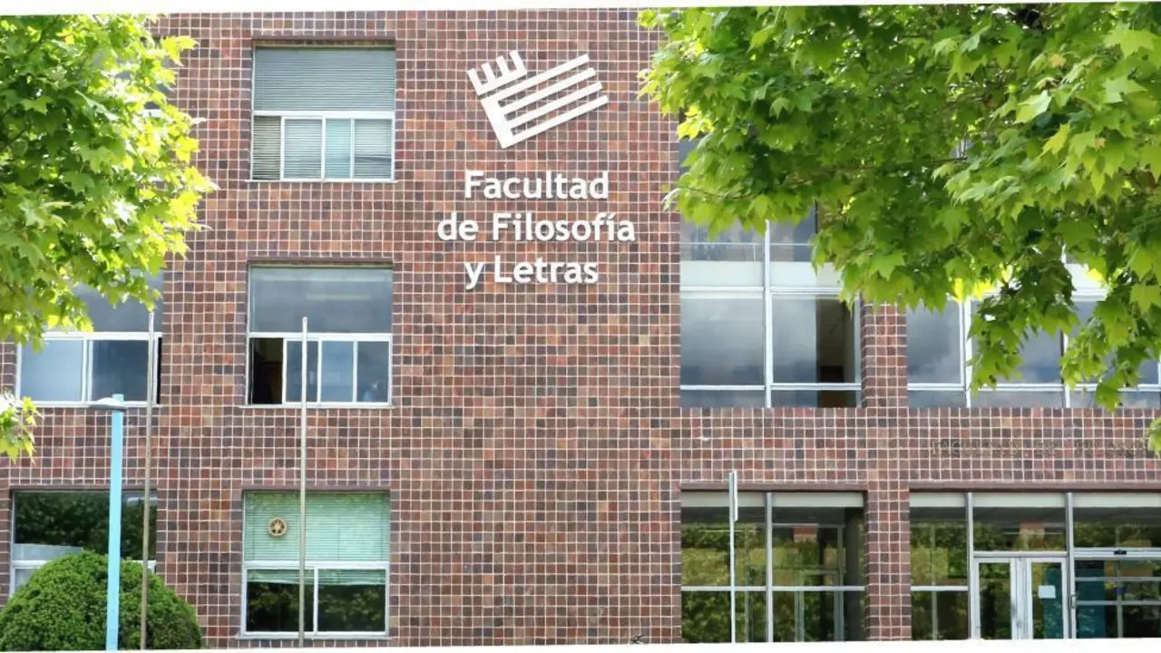Facultad de filosof&iacute;a y letras