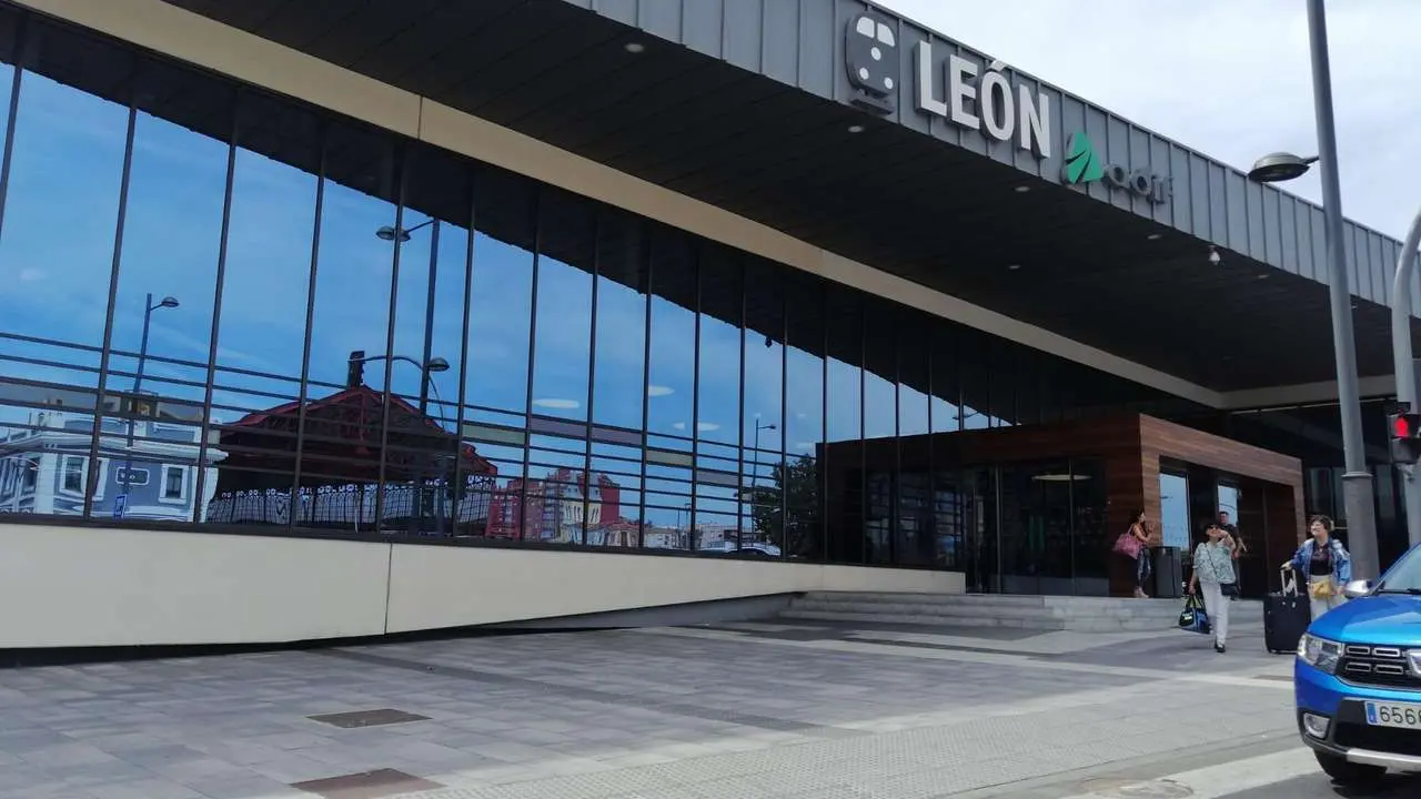 La estaci&oacute;n de trenes de Le&oacute;n.
