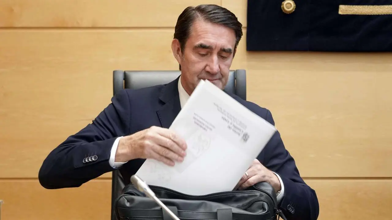 Juan Carlos Su&aacute;rez-Qui&ntilde;ones dirige la gestora que gu&iacute;a los pasos del PP leon&eacute;s desde que Ester Mu&ntilde;oz abandonara hace unos d&iacute;as la presidencia del partido. | ICAL