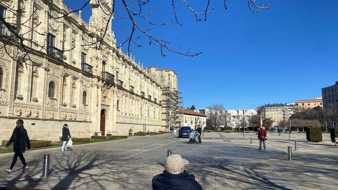 LE&Oacute;N24HORAS