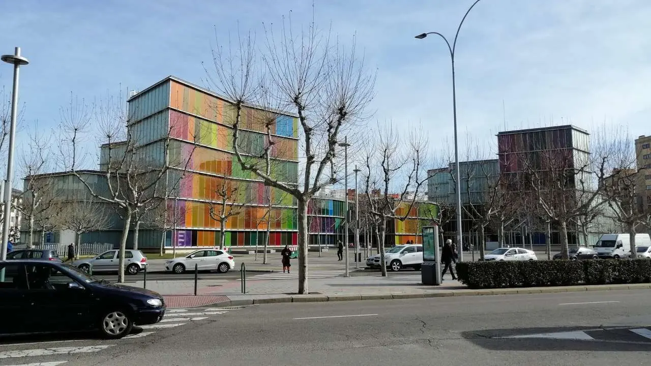 El asfaltado de la avenida Reyes Leoneses de Le&oacute;n causar&aacute; restricciones al tr&aacute;fico la pr&oacute;xima semana en Le&oacute;n.