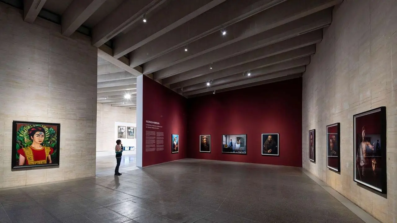 Yasumasa Morimura.
Autorretratos a trav&eacute;s de la historia del arte.
Colecci&oacute;n MUSAC,
2025. Foto Imagen MAS