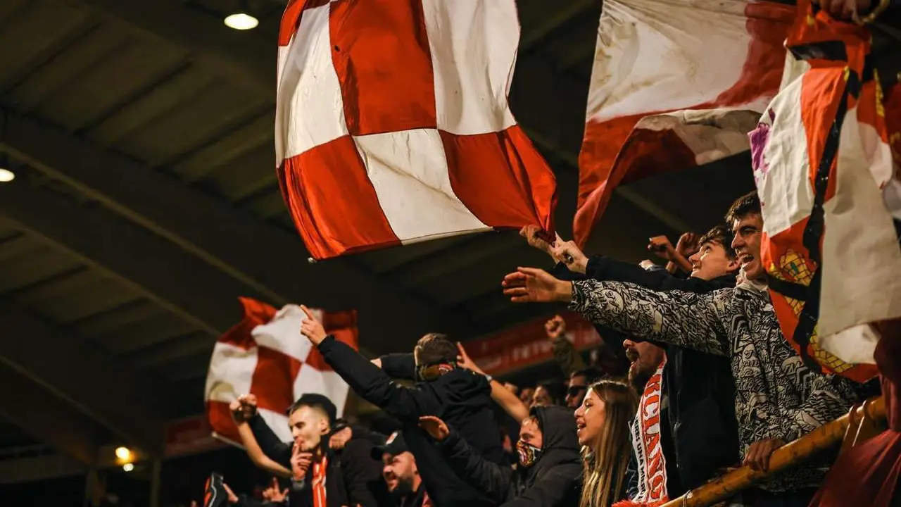 @CyDLeonesa
