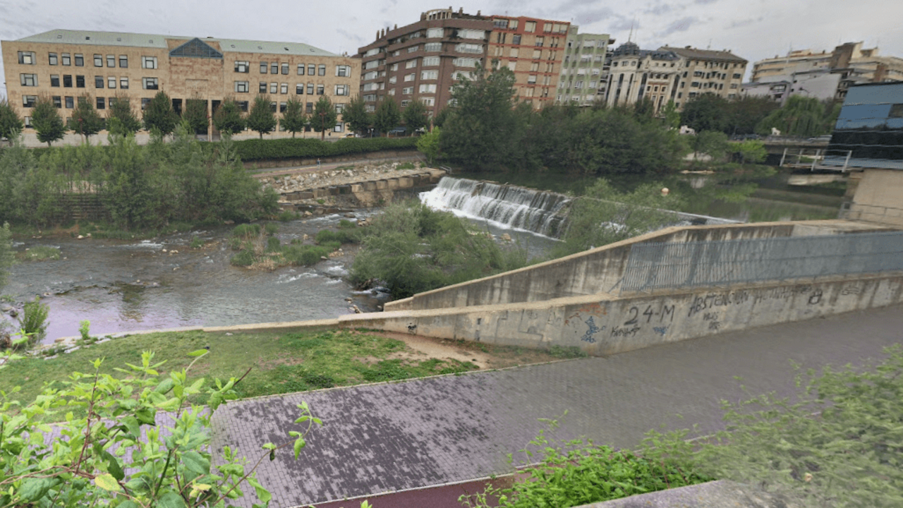 Paseo del r&iacute;o Bernesga