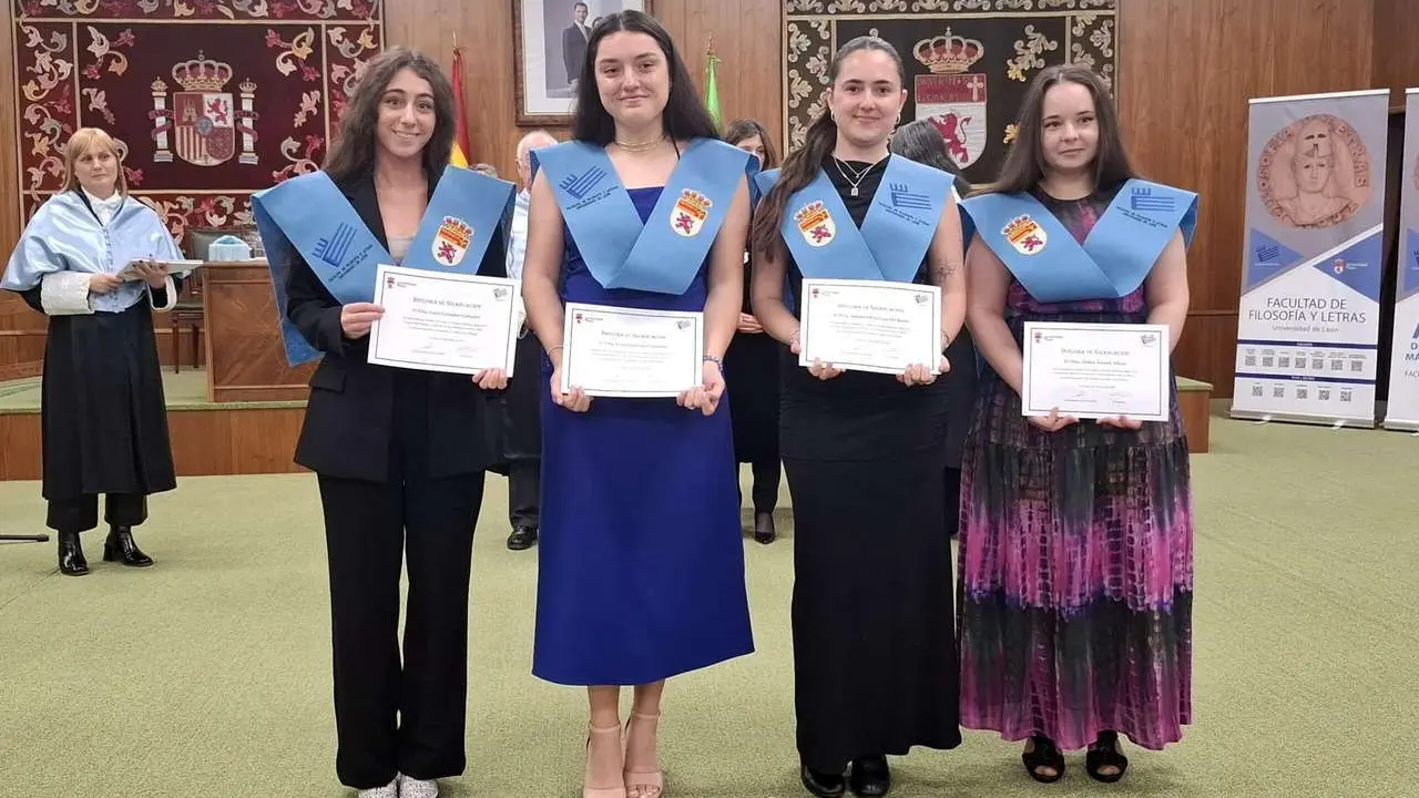 Acto de graduaci&oacute;n de la Facultad de Filosof&iacute;a y Letras de la Universidad de Le&oacute;n. / PRENSA ULE