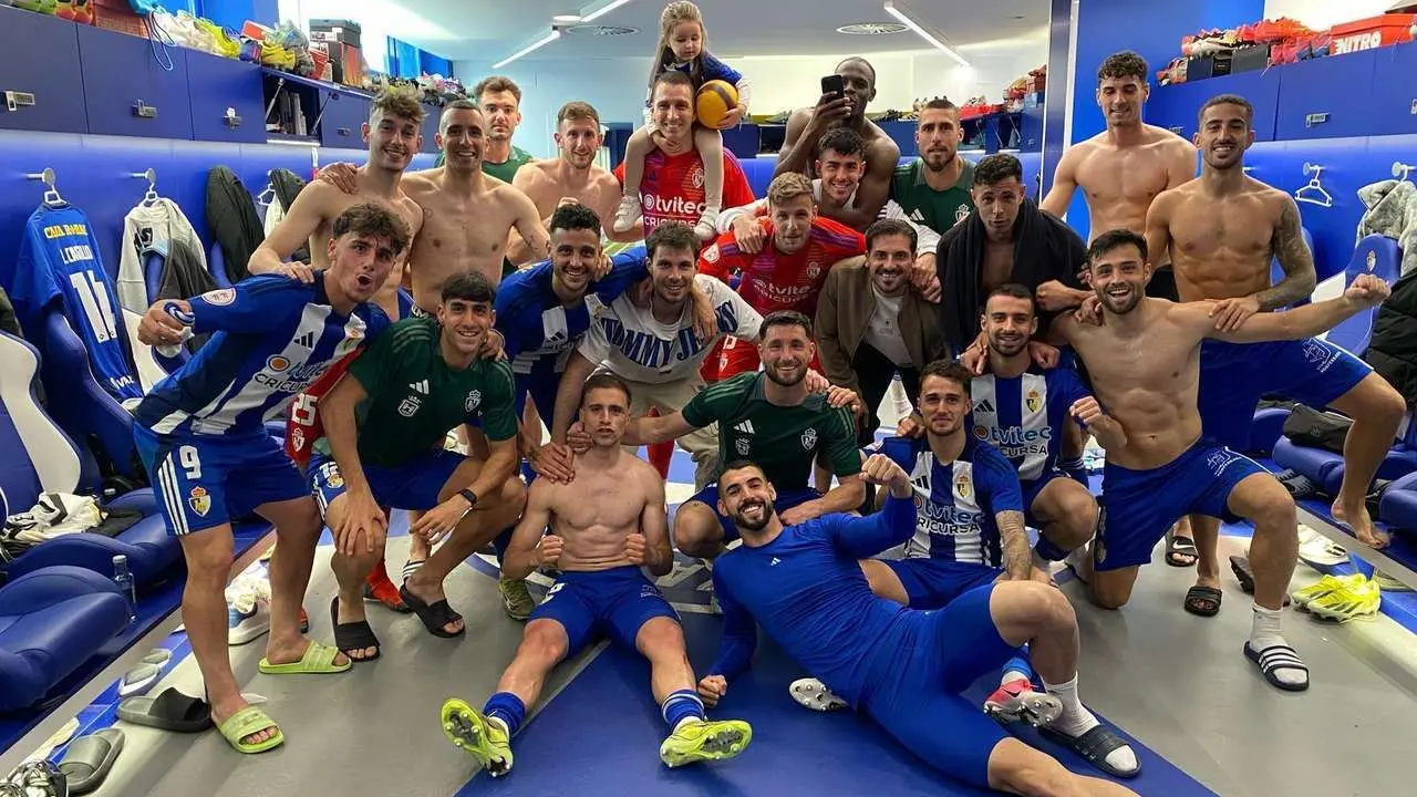 La Ponferradina celebra la victoria ante el Real Uni&oacute;n. / @SDPonferradina