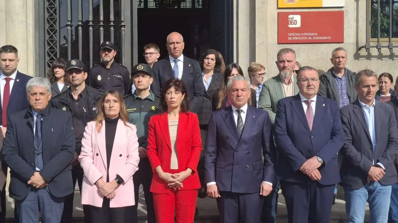 Minuto de silencio por la &uacute;ltima v&iacute;ctima de violencia machista con la presencia en Le&oacute;n de la ministra de Igualdad