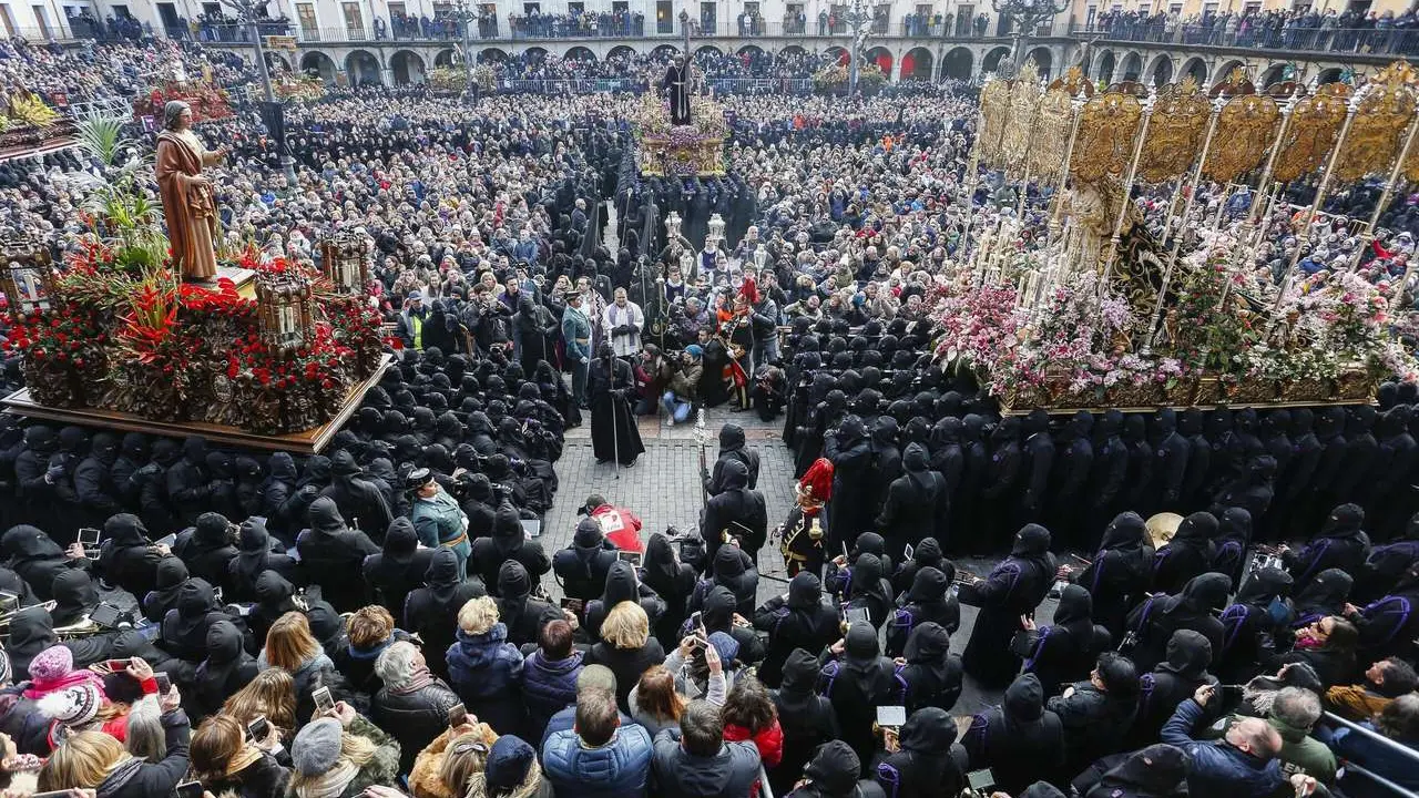 El 'Encuentro' se muedar&aacute; este a&ntilde;o a la Catedral. / CAMPILLO / LE&Oacute;N