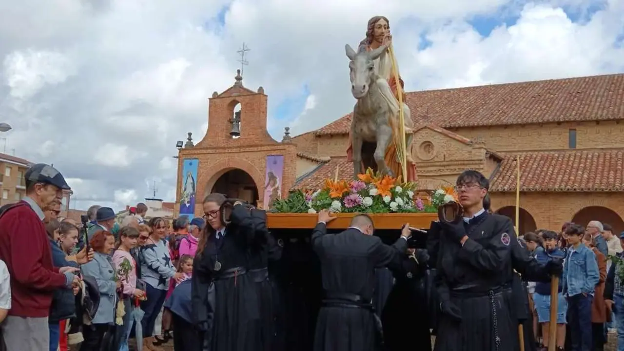 Procesi&oacute;n de los Ramos de Sahag&uacute;n 2025. / LE&Oacute;N24HORAS