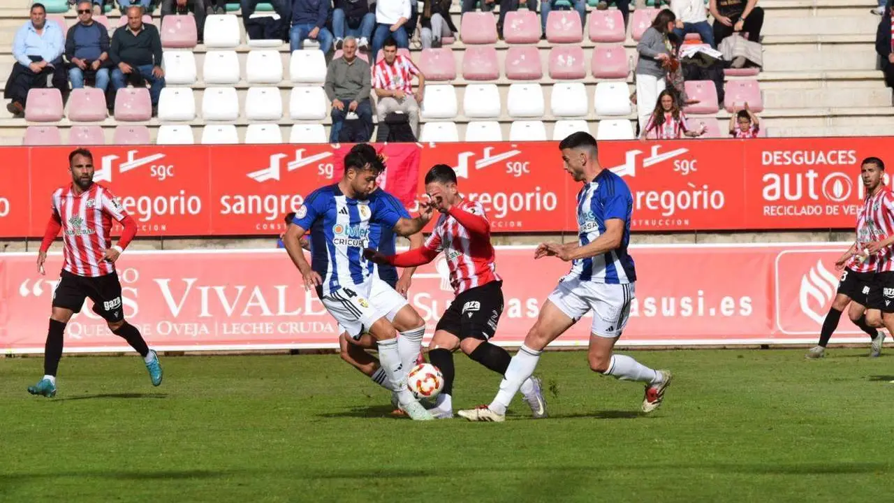 La Ponferradina en un partido este a&ntilde;o. /@SDPonferradina