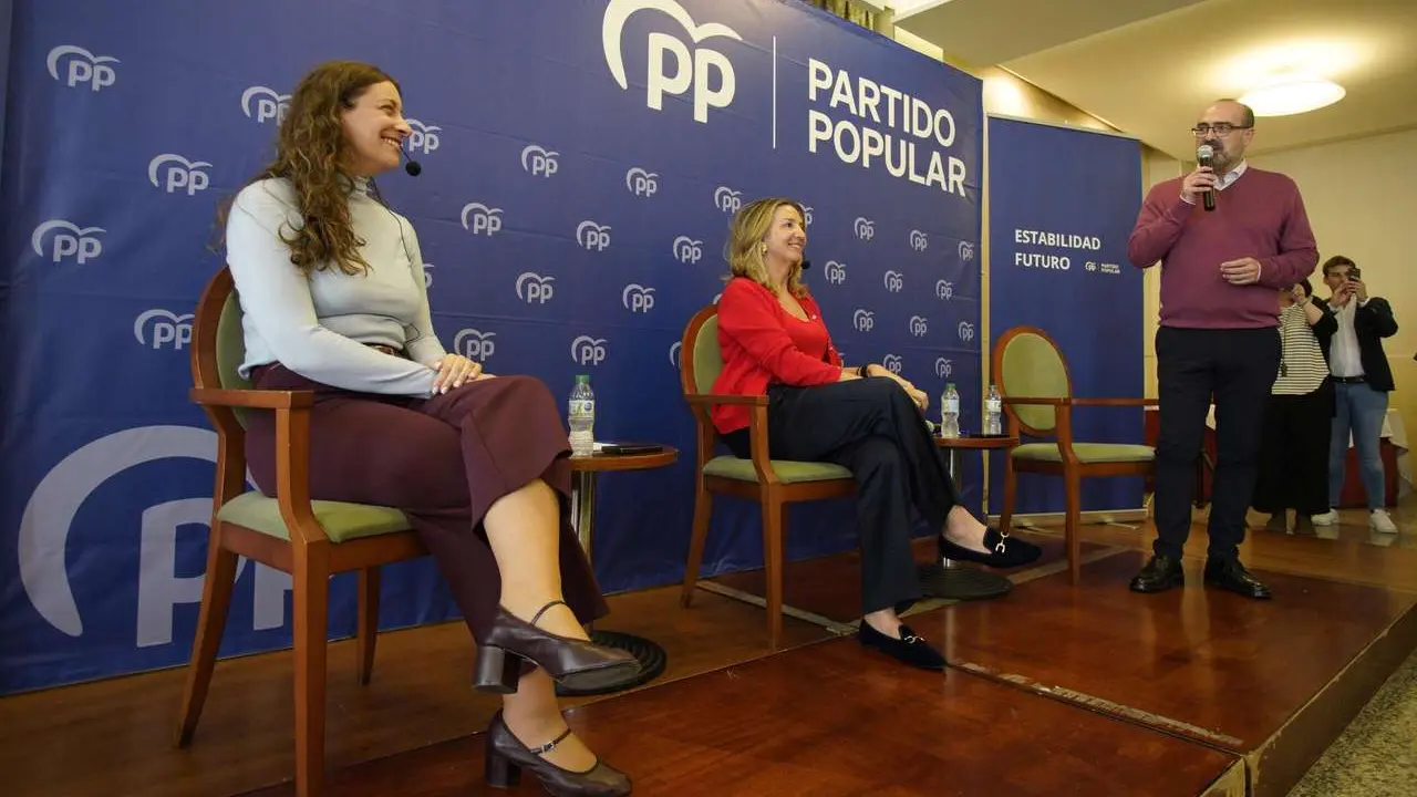 C&eacute;sar S&aacute;nchez. ICAL. La portavoz del PP en el Senado, Alicia Garc&iacute;a, asiste a los &lsquo;Encuentros Populares&rsquo; en Ponferrada, acompa&ntilde;ada de la presidenta provincial de la formaci&oacute;n y vicesecretaria de Educaci&oacute;n y Sanidad, Ester Mu&ntilde;oz