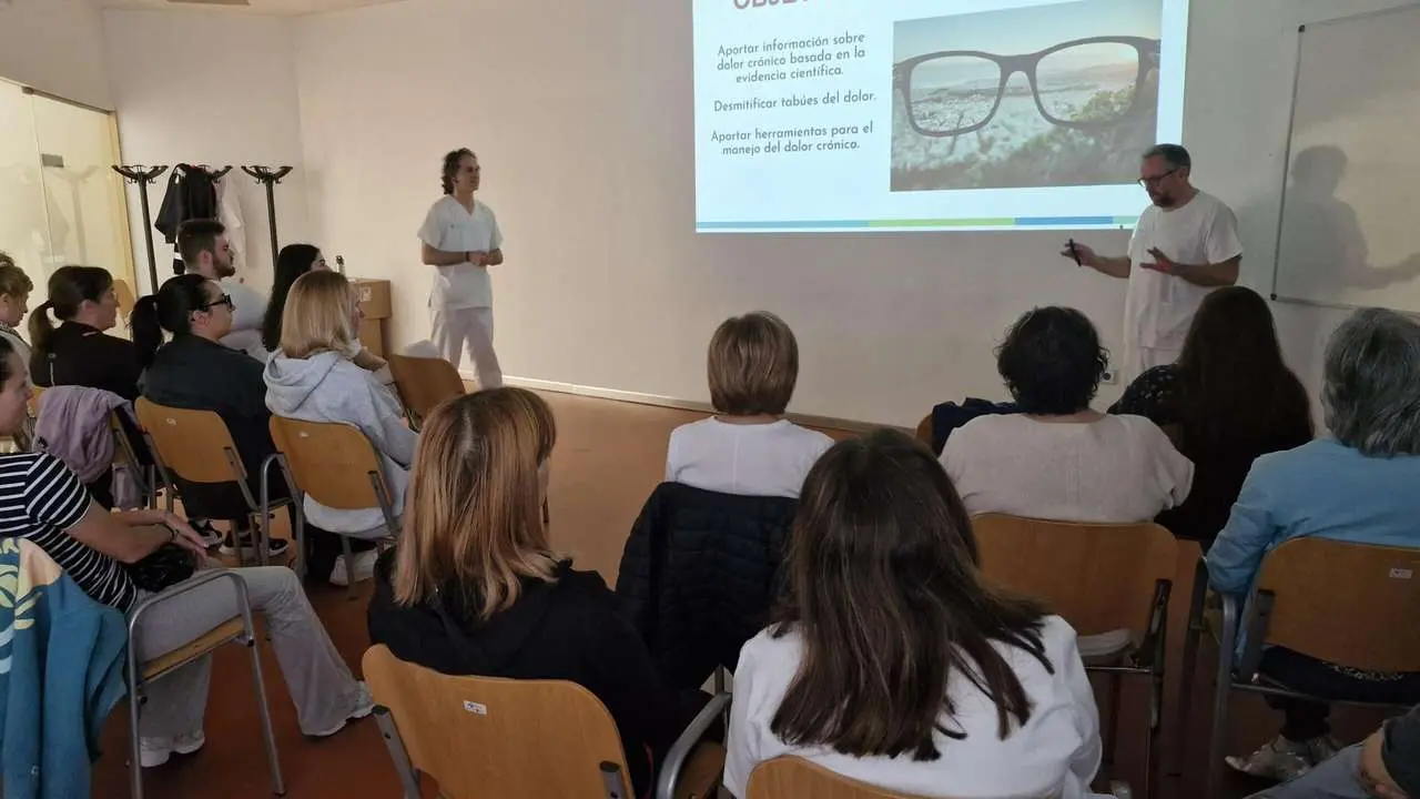 Primera sesi&oacute;n grupal de la UAAD en el Centro de Salud Ponferrada IV 