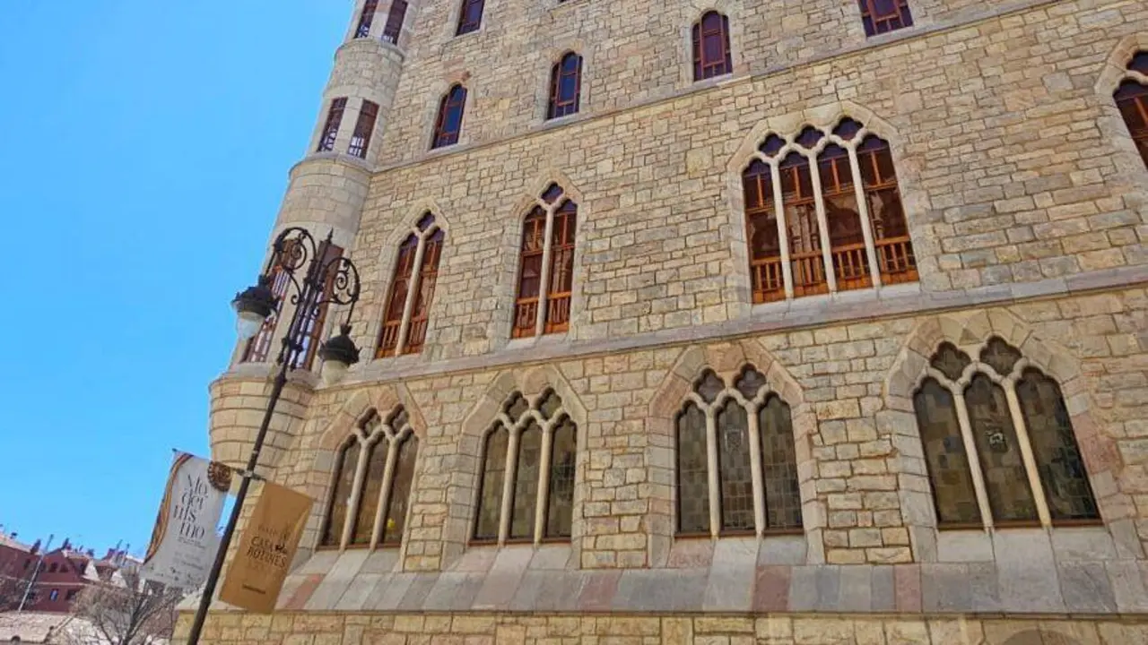 Casa Botines, obra arquitect&oacute;nica de Gaud&iacute; en la capital leonesa.