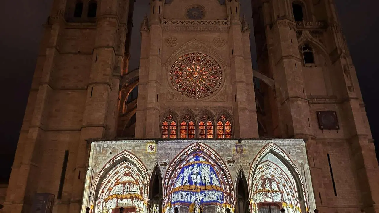Proyecciones en la catedral de Le&oacute;n