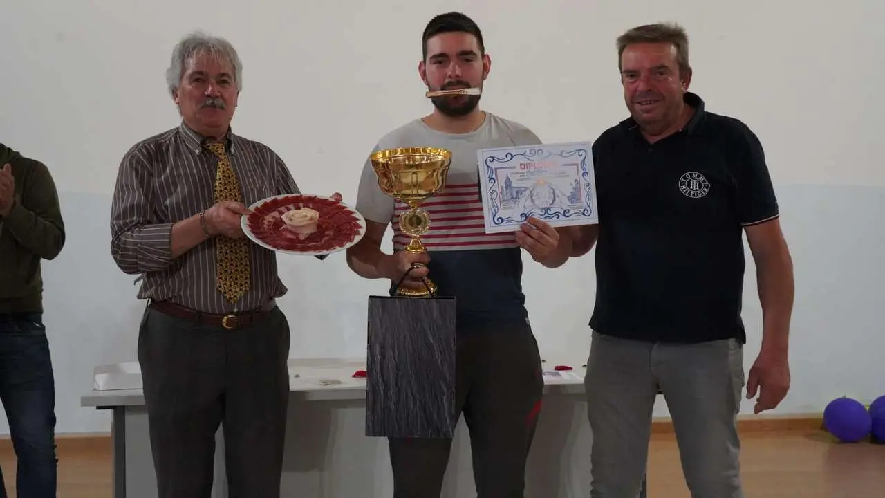 Bercianos del Real Camino acogi&oacute; este s&aacute;bado el 39&ordm; Campeonato Nacional del Juego de los Chinos. / LE&Oacute;N24HORAS
