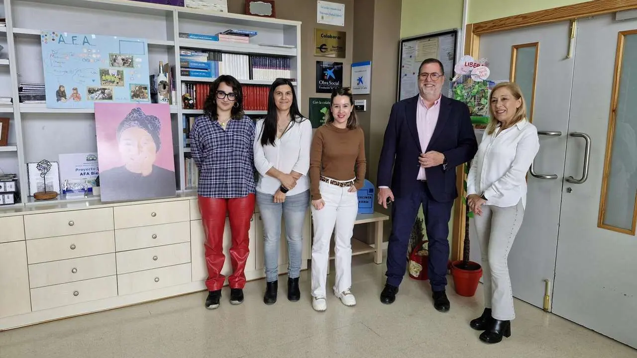 Ortiz de Saracho visita AFA Bierzo