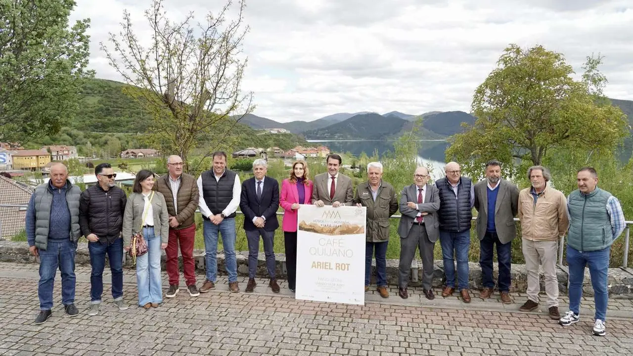 Campillo. ICAL. El consejero de Medio Ambiente, Vivienda y Ordenaci&oacute;n del Territorio, Juan Carlos Su&aacute;rez-Qui&ntilde;ones y la viceconsejera de Acci&oacute;n Cultural, Mar Sancho, presentan la VIII Edici&oacute;n de M&uacute;sicos en la Monta&ntilde;a
