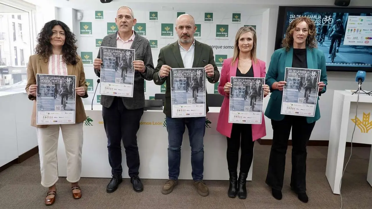 Campillo. ICAL. Caja Rural de Le&oacute;n acoge la presentaci&oacute;n del D&iacute;a de la familia sobre ruedas.