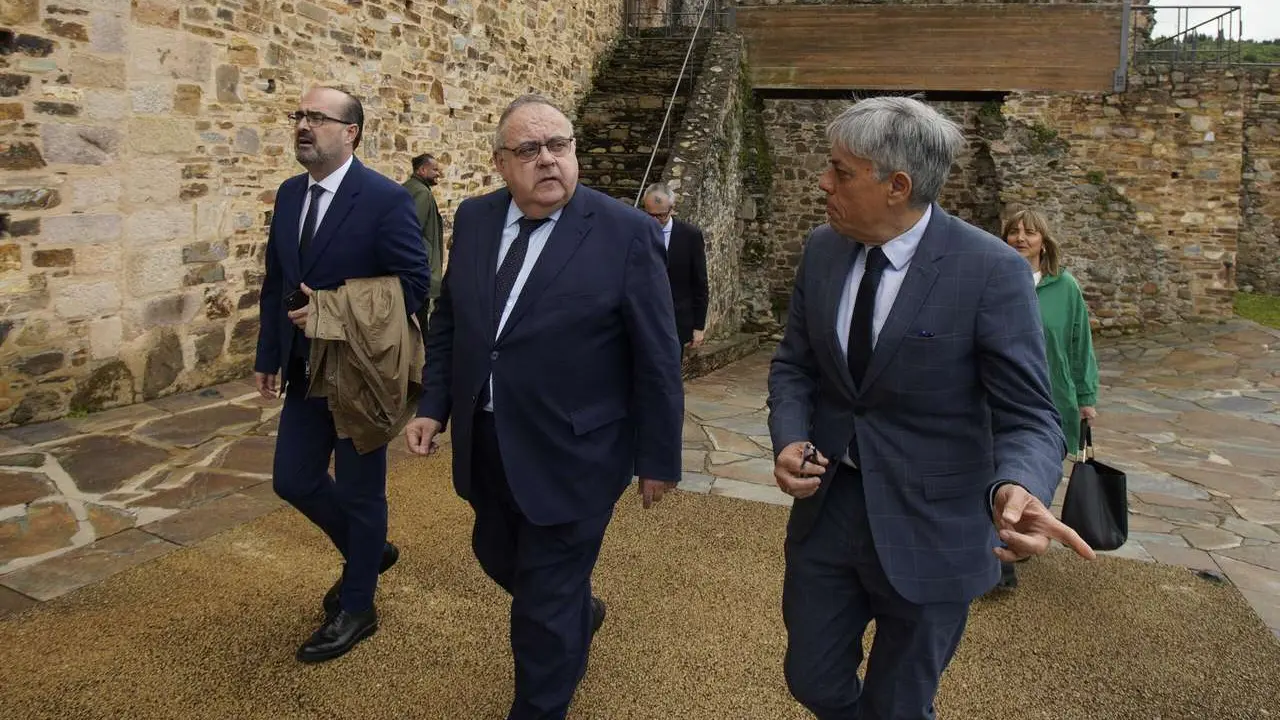 C&eacute;sar S&aacute;nchez. ICAL. El consejero de Sanidad, Alejandro V&aacute;zquez Ramos, asiste a la presentaci&oacute;n del Plan de Humanizaci&oacute;n en Salud Mental en Castilla y Le&oacute;n que se celebra en Ponferrada