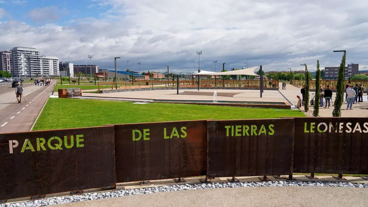Campillo. ICAL. El alcalde de Le&oacute;n, Jos&eacute; Antonio Diez, preside la apertura del Parque de las Tierras Leonesas