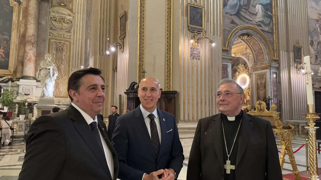 El alcalde de Le&oacute;n ya est&aacute; en Roma y asiste al besapi&eacute; de la Cofrad&iacute;a del Dulce Nombre de Jes&uacute;s Nazareno