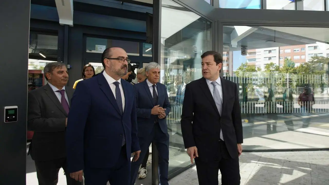 C&eacute;sar S&aacute;nchez. ICAL. El presidente de la Junta, Alfonso Fern&aacute;ndez Ma&ntilde;ueco, presenta las actuaciones de mejora y modernizaci&oacute;n llevadas a cabo en la estaci&oacute;n de autobuses de Ponferrada