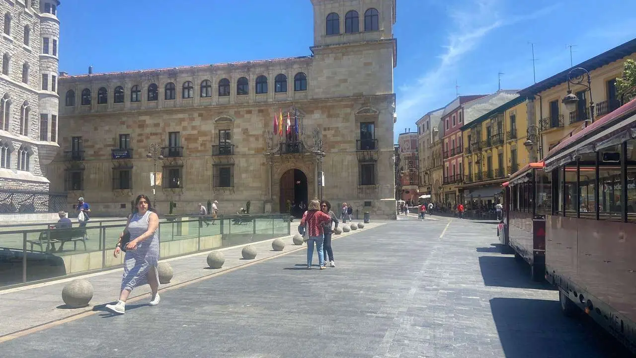 El Palacio de los Guzmanes, sede de la Diputaci&oacute;n de Le&oacute;n. 