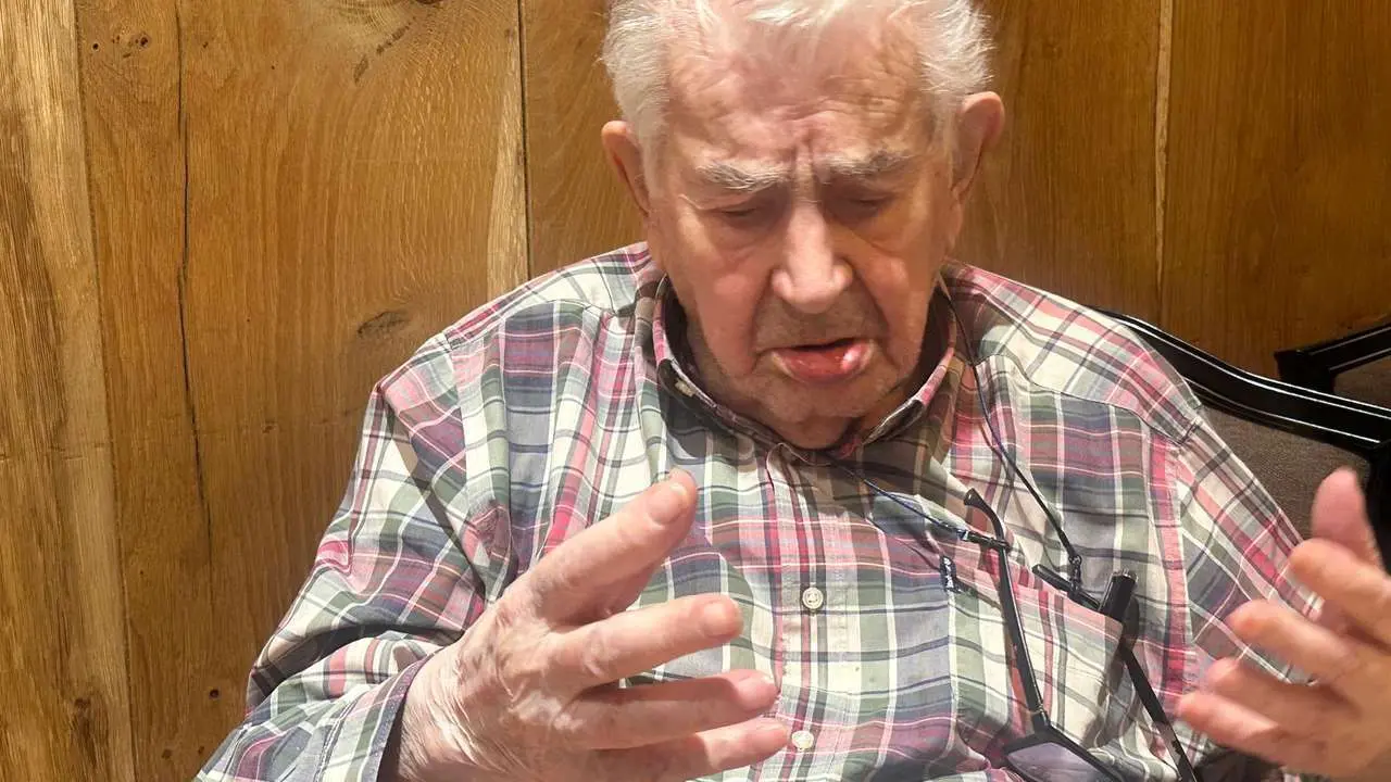 El poeta Antonio Gamoneda es uno de los autores que participar&aacute; en 'Literariamente'. | SM