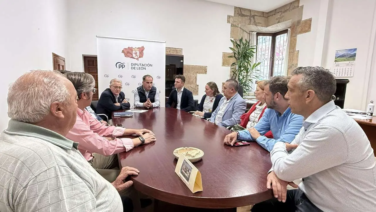 Reuni&oacute;n PP Diputaci&oacute;n con alcaldes zona La Ba&ntilde;eza
