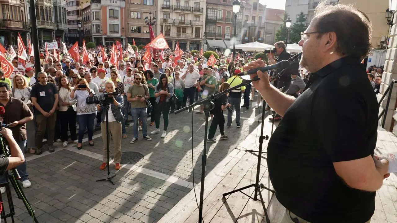 Concentraci&oacute;n en La Ba&ntilde;eza en contra del cierre de la Azucarera