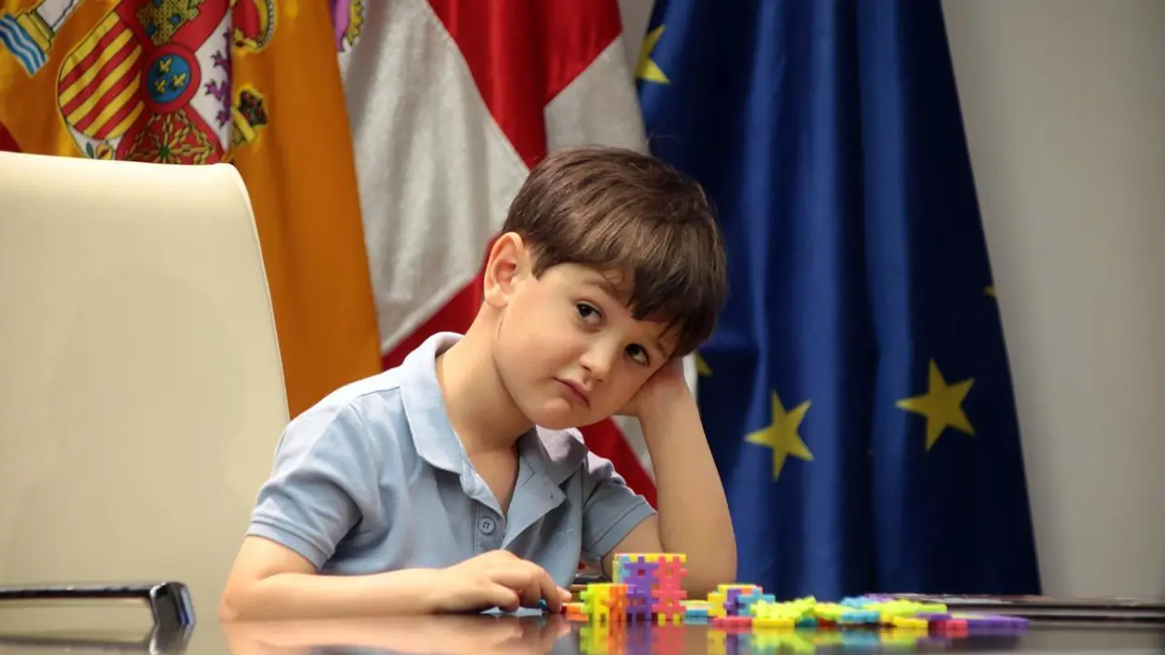 El peque&ntilde;o Dar&iacute;o, en la rueda de prensa. | ICAL