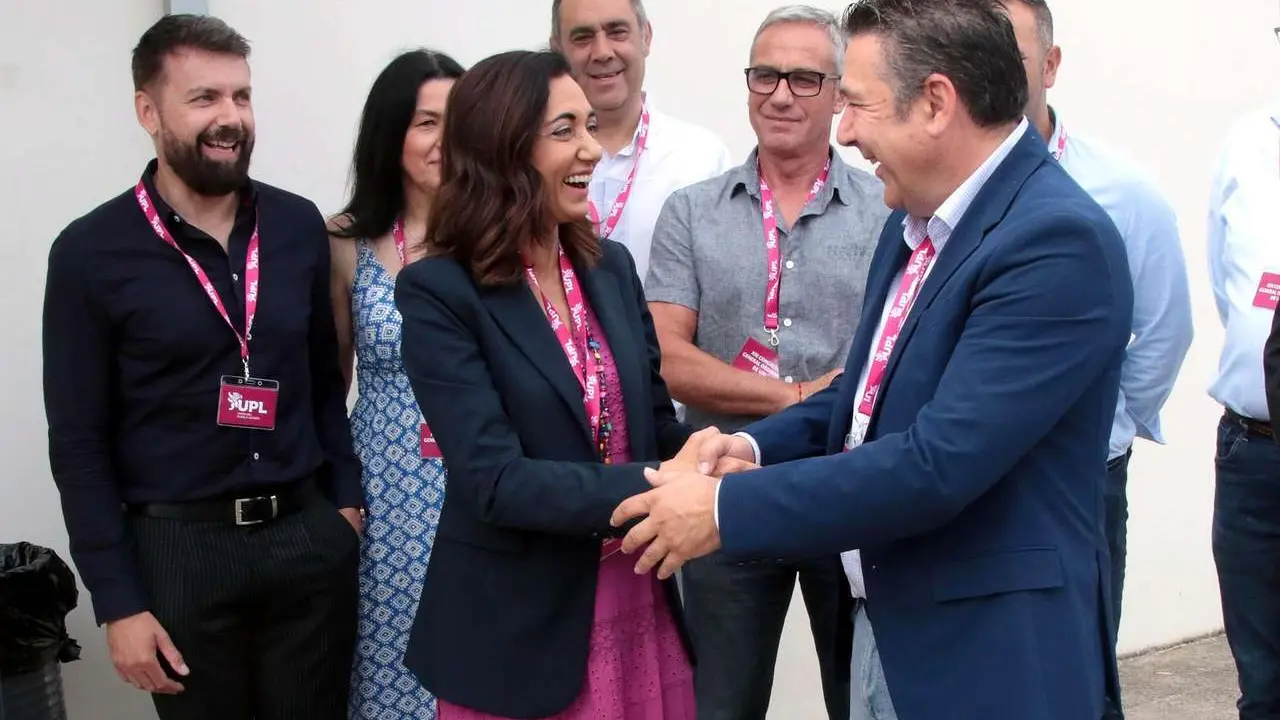 Peio Garc&iacute;a. ICAL. El secretario general de Uni&oacute;n del Pueblo Leon&eacute;s, Luis Mariano Santos, y la secretaria general entrante, Alicia Gallego, asisten a la celebraci&oacute;n del XIII Congreso General Ordinario de UPL.