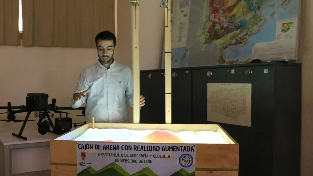La ULE transforma la ense&ntilde;anza de Geograf&iacute;a con un mapa 3D manipulable en tiempo real &uacute;nico en las universidades de Castilla y Le&oacute;n