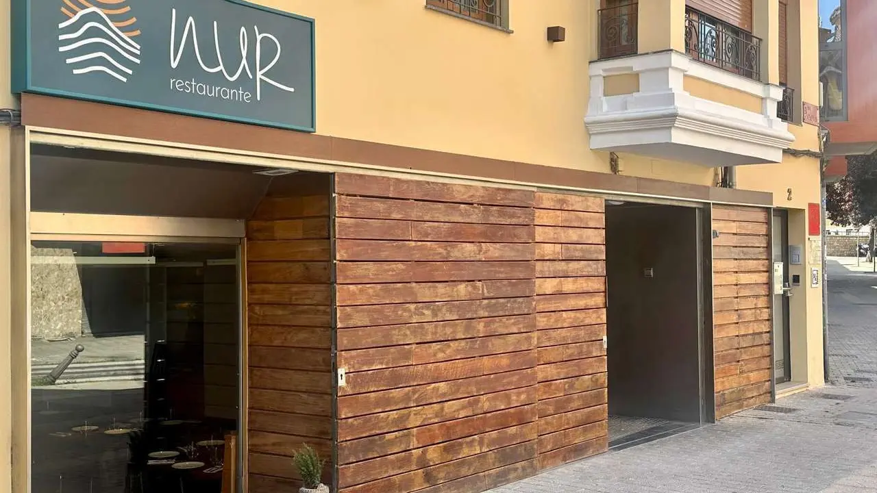 Tras unos a&ntilde;os en Ponferrada, Tamara y Ricardo desembarcan con su restaurante 'Nur' en la calle Cantareros de la capital leonesa. | SM