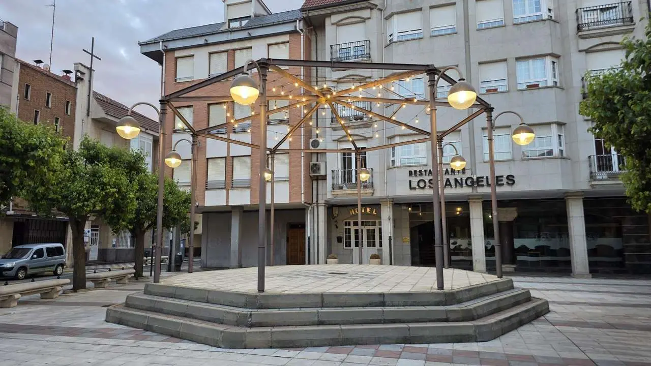 Plaza Obispo Alcolea de La Ba&ntilde;eza
